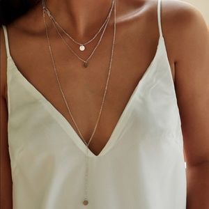 LAYERED PENDANT NECKLACE